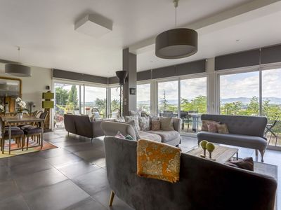 Large room and two terraces with panoramic views