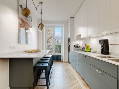 Elegant 135m² Parisian Apartment for Corporate Events & Productions