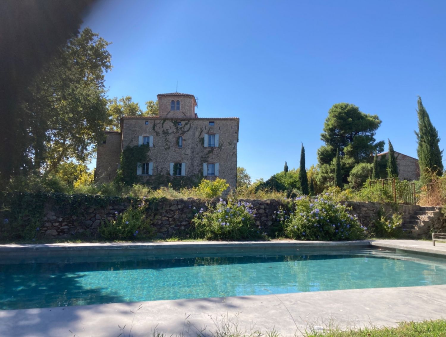 Family castle in exceptional wine estate