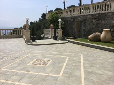 Villa with swimming pool