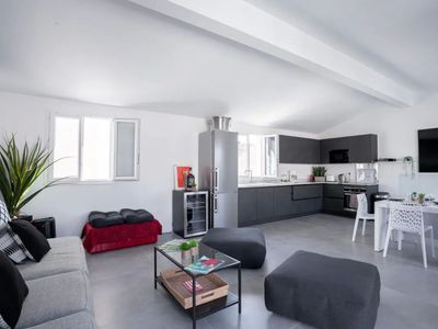 Penthouse Cannes – 8 Guests, Rooftop & Sea View