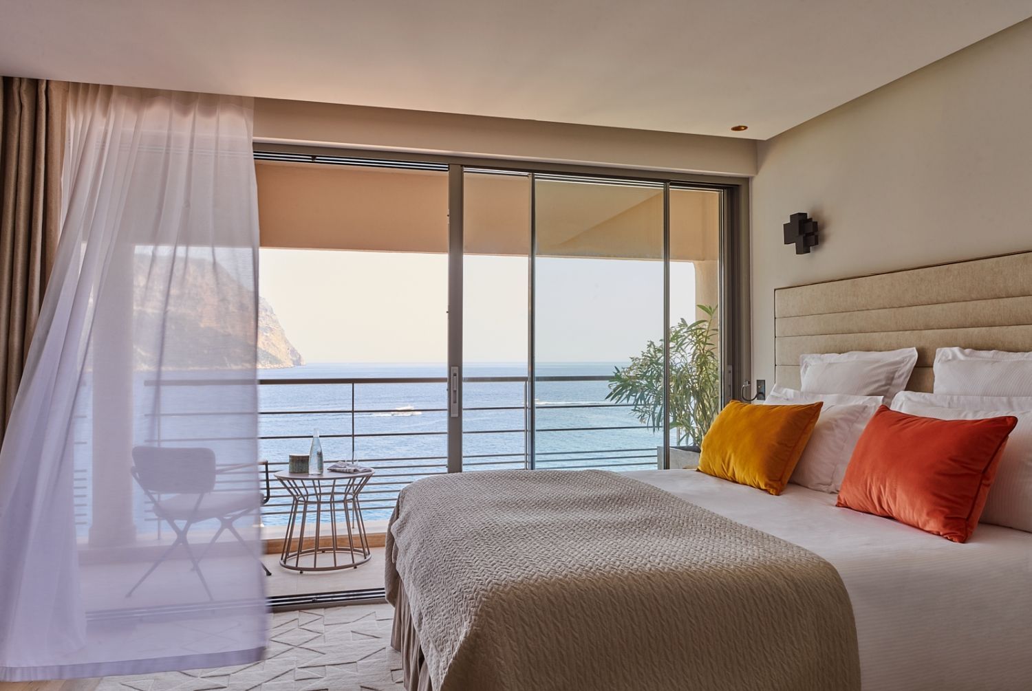 Villa de Luxe avec Piscines Privées et Accès à la Mer à Cassis