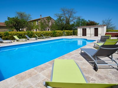 Wine estate with gîtes and exterior