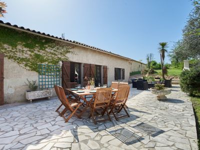 Wine estate with gîtes and exterior