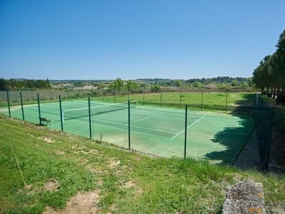 Wine estate with gîtes and exterior