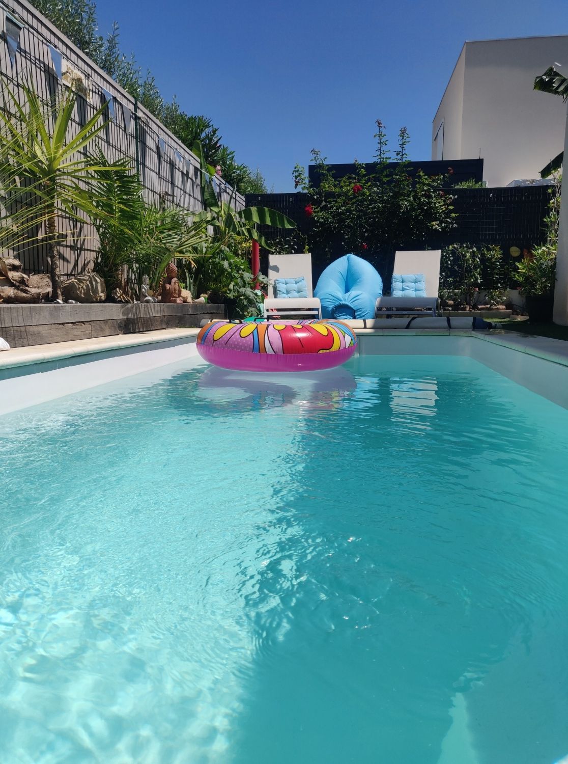 Exotic Garden with Salt Pool in Marseille | Event Venue