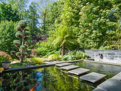 Balinese garden at the gates of Paris