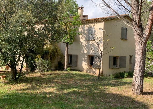 House in the countryside near Aix-en-Provence