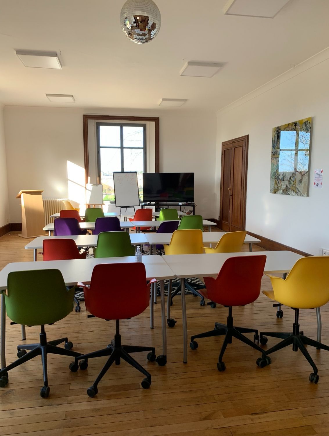 Meeting room in a beautiful garden