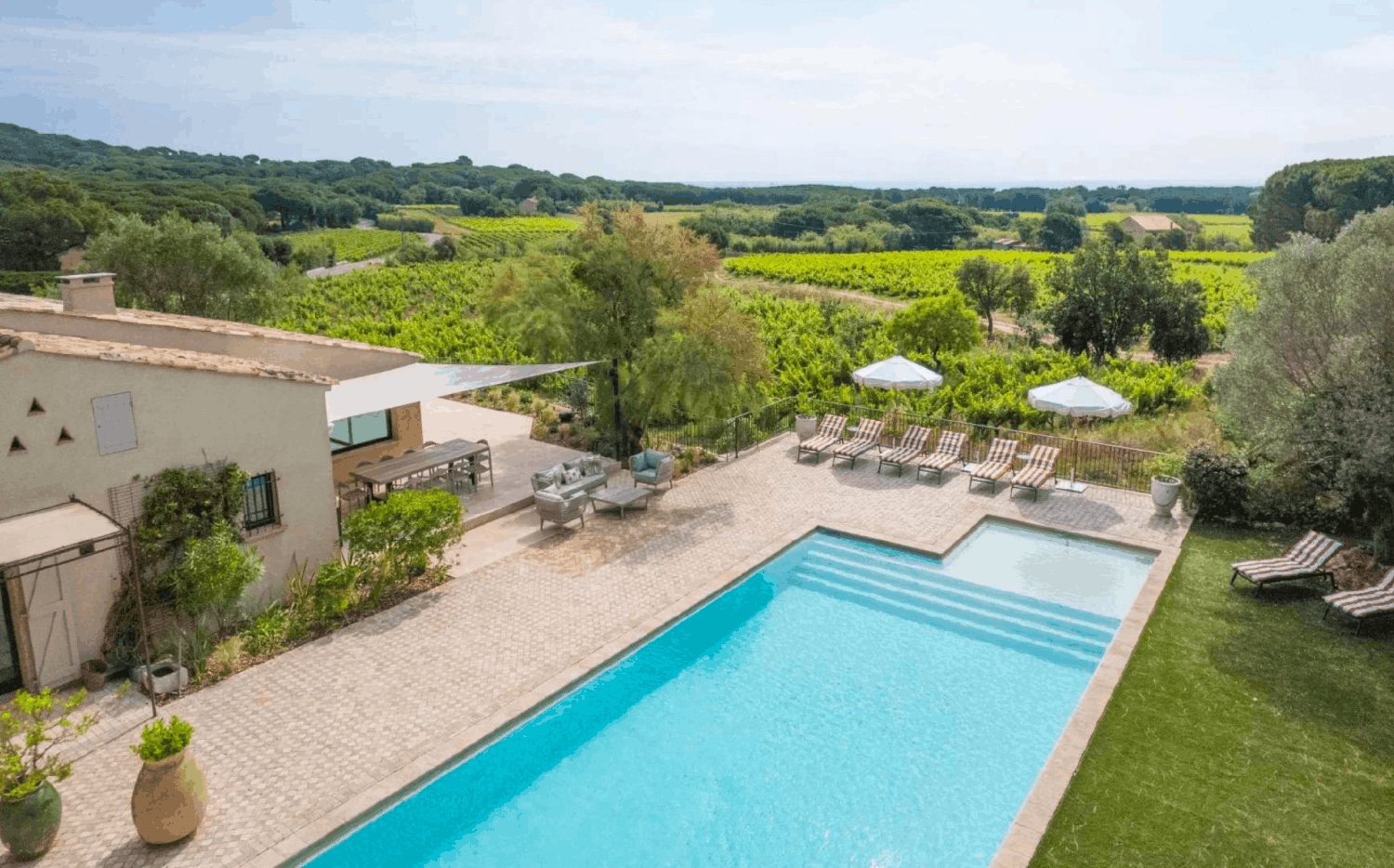 Bastide avec piscine au coeur des vignes