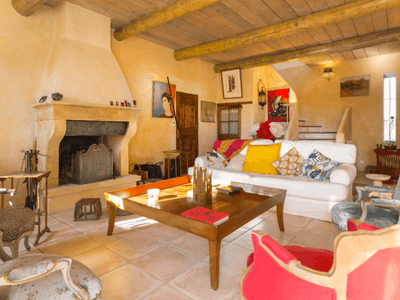 Superb old farmhouse with swimming pool and large garden