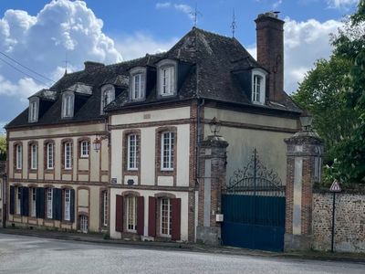 Maison bourgeoise du XVllle siècle au cœur de la ville