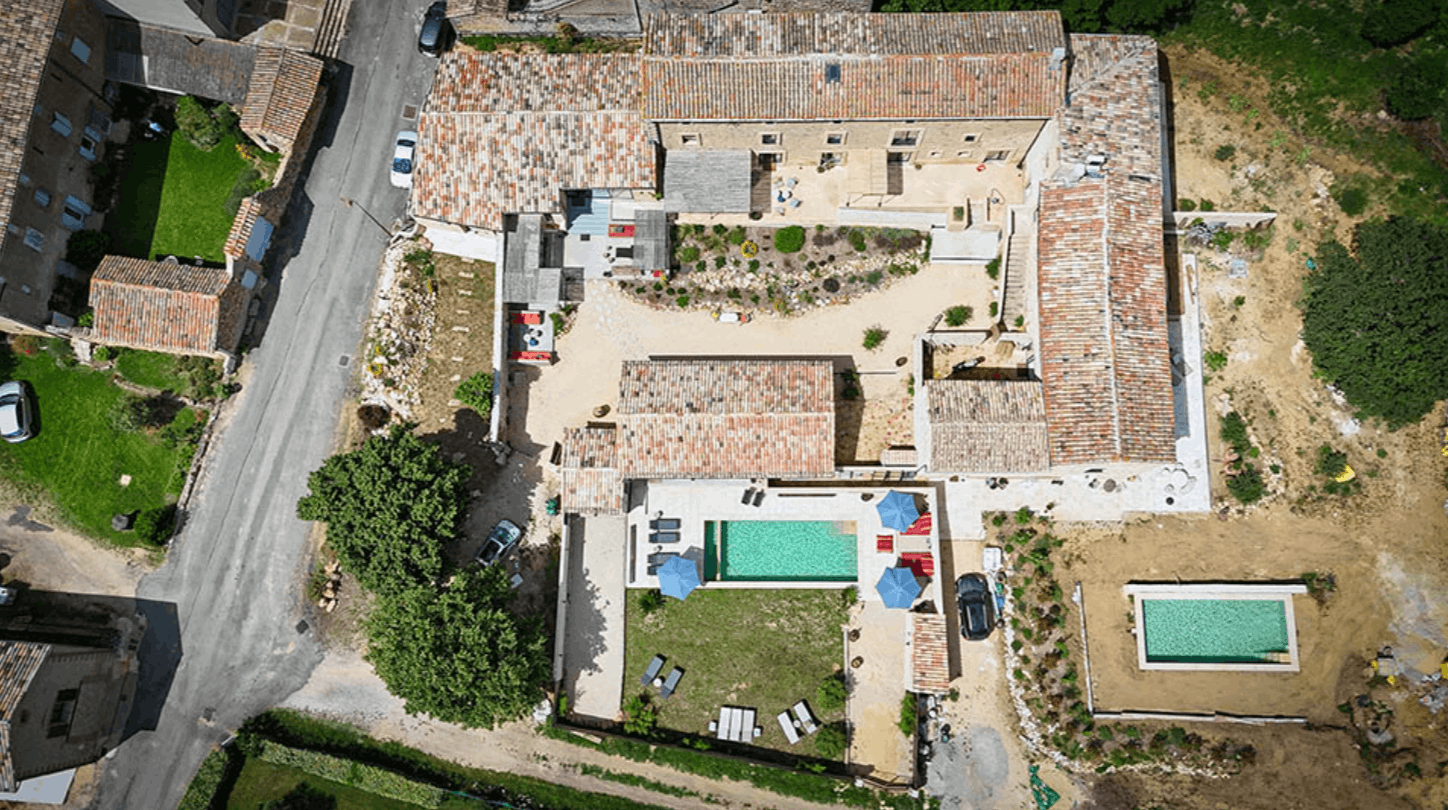 Charming gîte 10 km from Uzes for 12 to 24 people