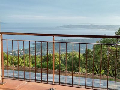 750 m² farmhouse with heated swimming pool, sea view