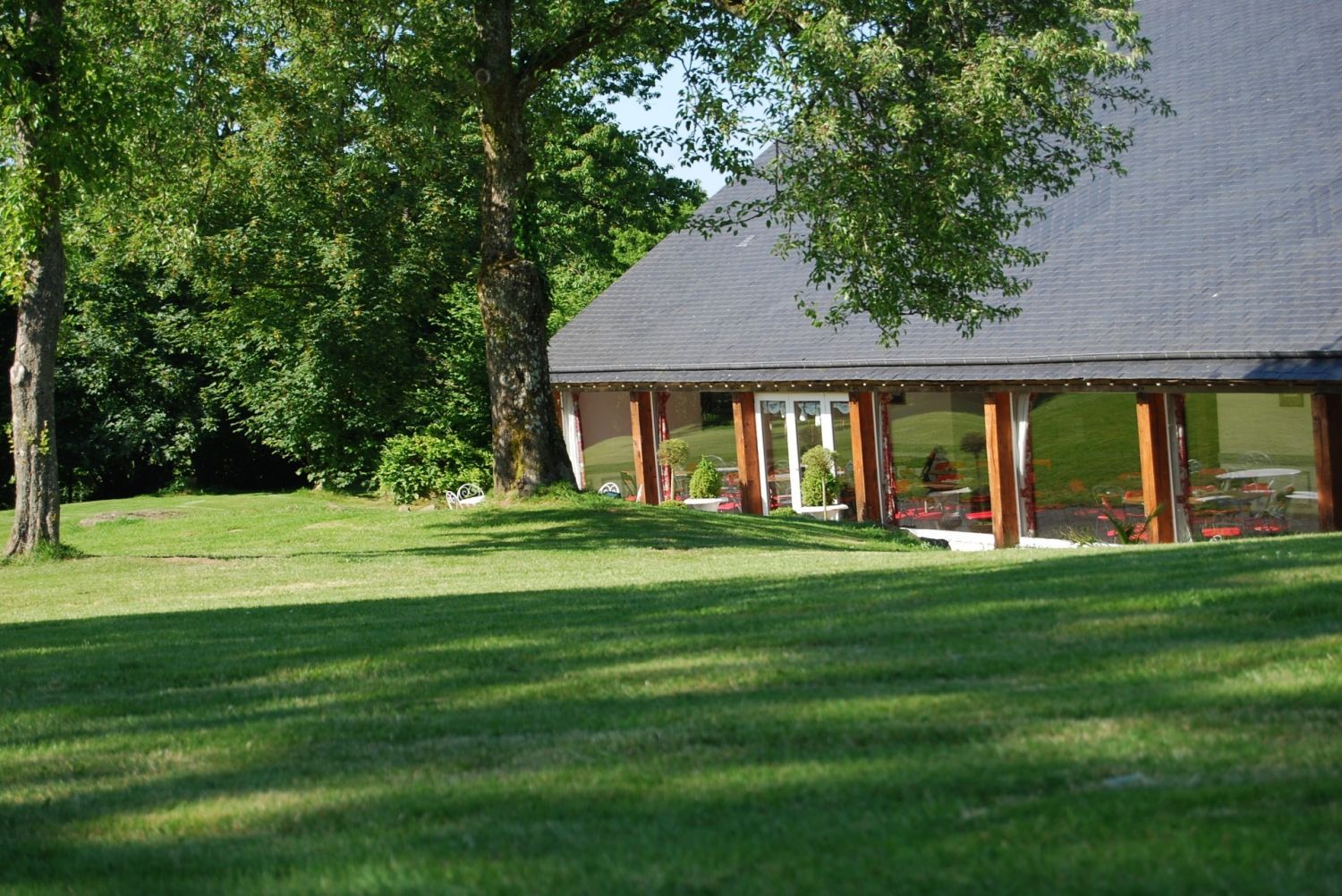 Hameau de caractère au sein du bocage normand avec 