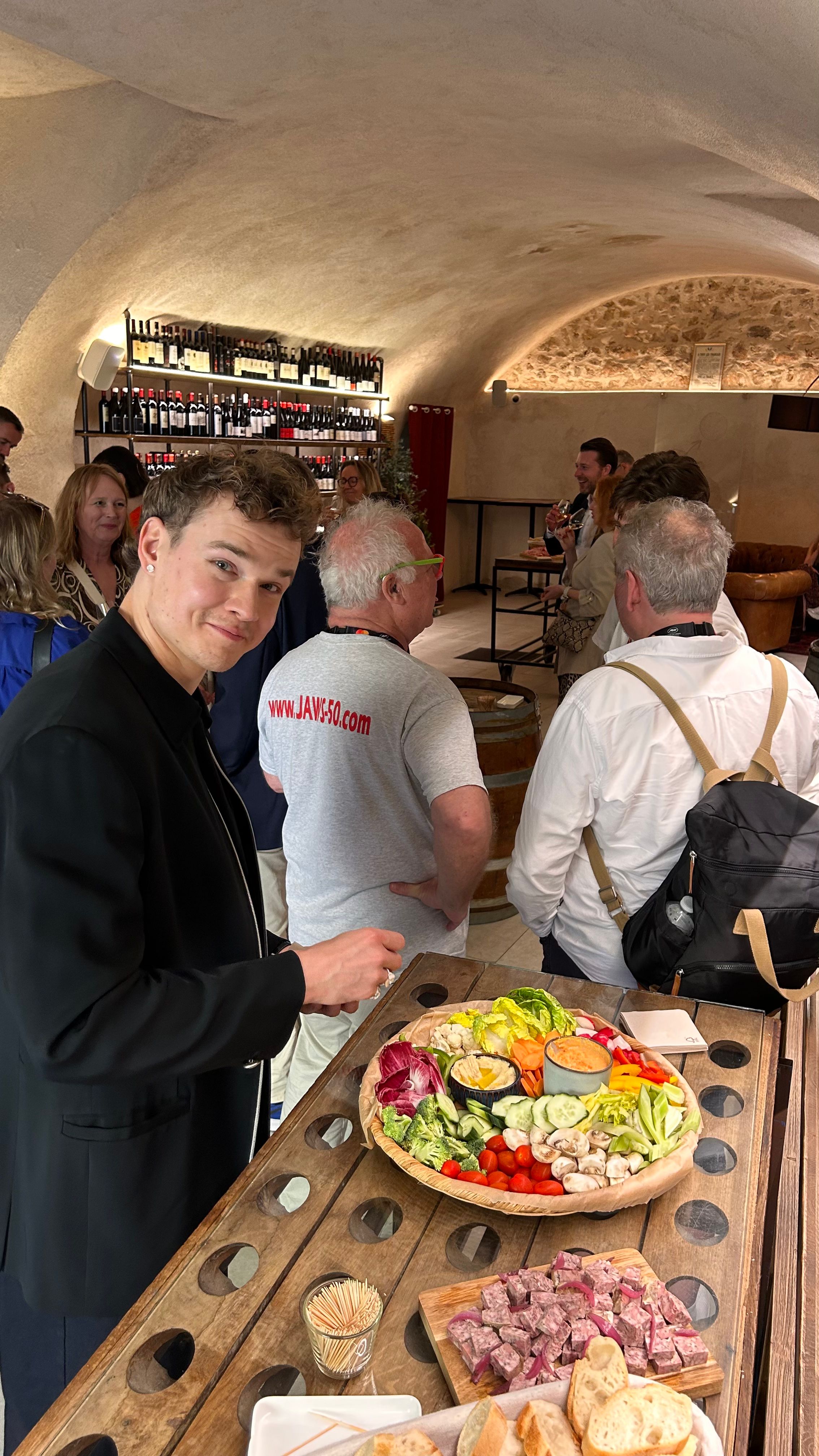 Cave à vins à Cannes – Pour événements, près du Marché Forville