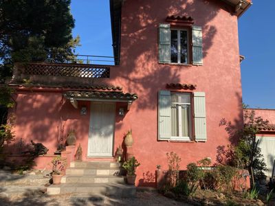Cannes: beautiful residence of character near Croisette and nature