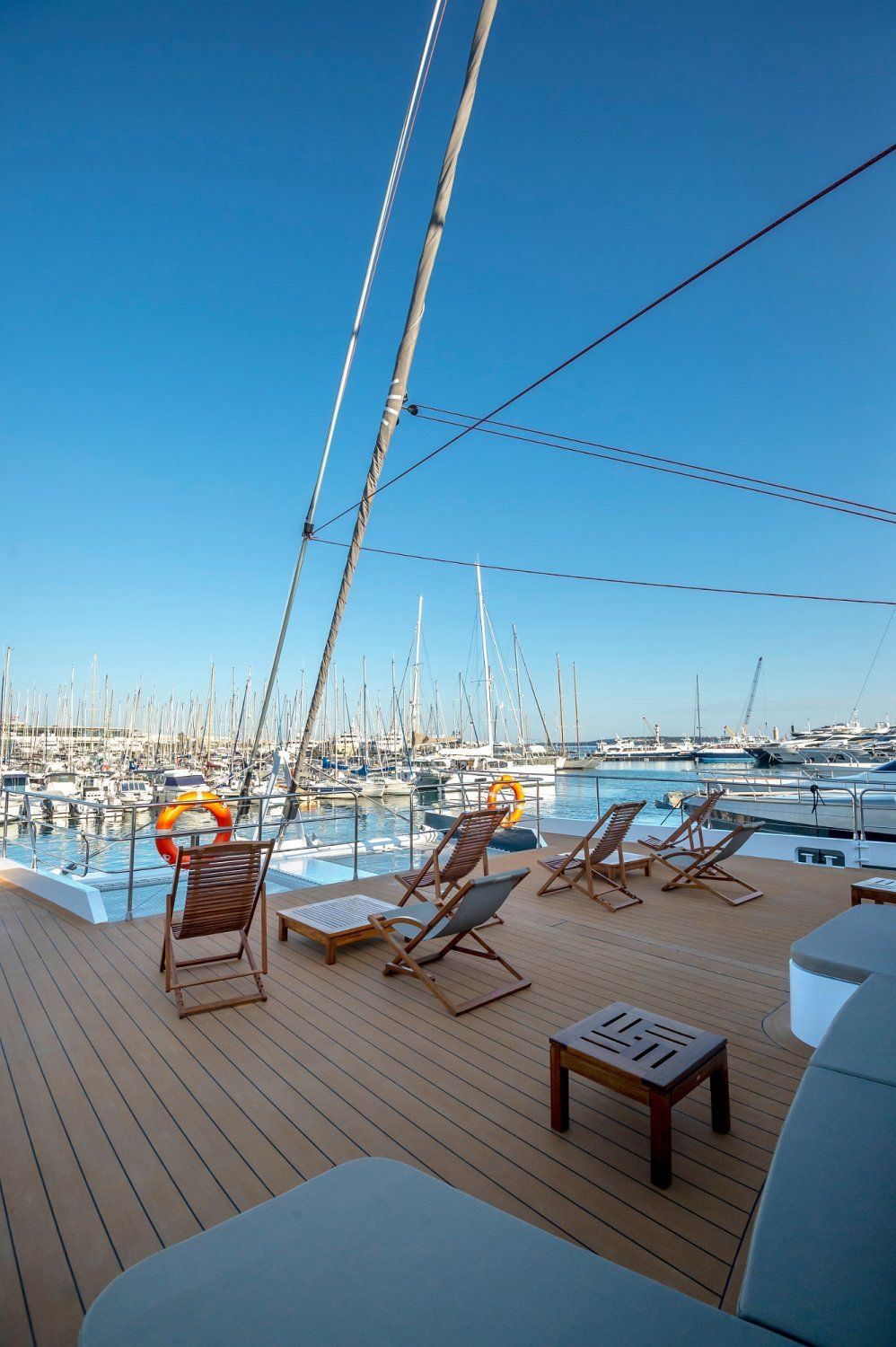 Catamaran pour événements à Cannes - Parfait pour les croisières privées jusqu'à 120 personnes
