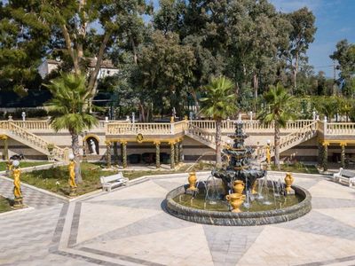 Historic bastide with 5 hectares of gardens