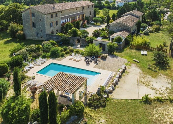 Mas with swimming pool between the North of Gard and the South of Ardèche