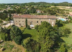 Mas with swimming pool between the North of Gard and the South of Ardèche