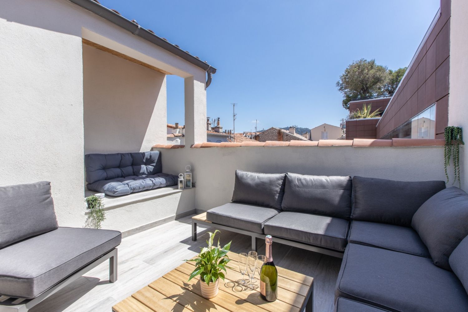 90 m² apartment, Cannes city center