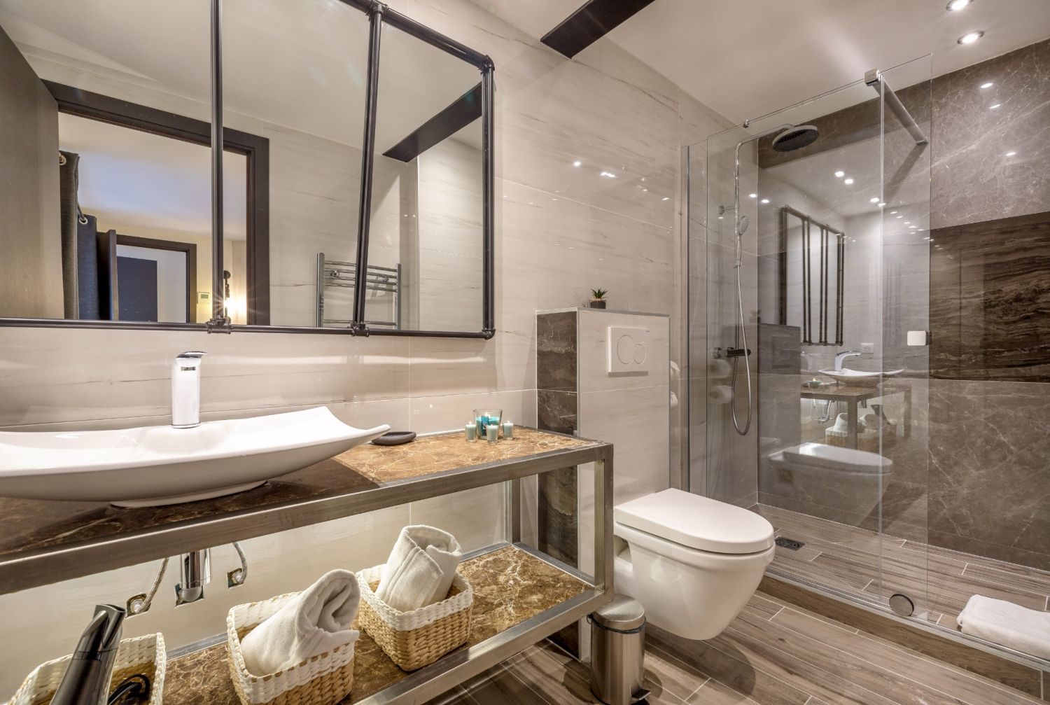 180 m² loft, Montaigne residence, 350 m from the Palais des Festivals