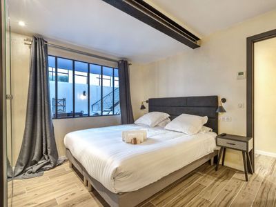 180 m² loft, Montaigne residence, 350 m from the Palais des Festivals