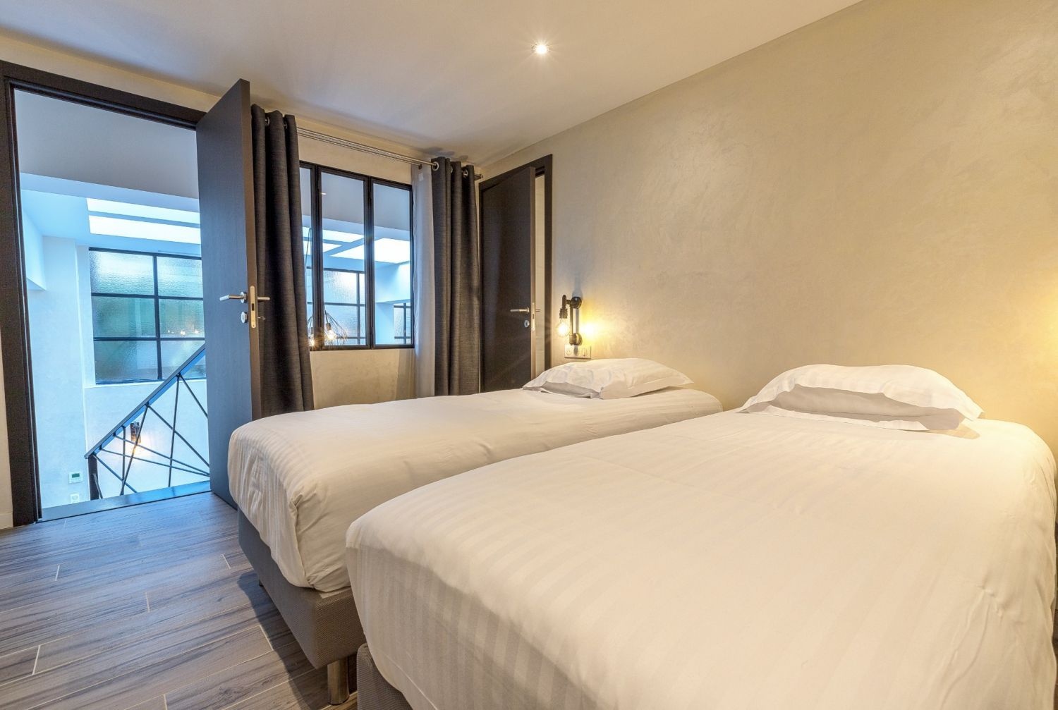 180 m² loft, Montaigne residence, 350 m from the Palais des Festivals