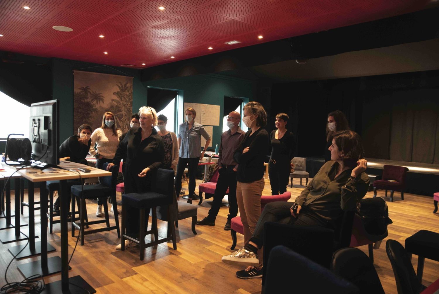 Café théâtre avec grande terrasse 