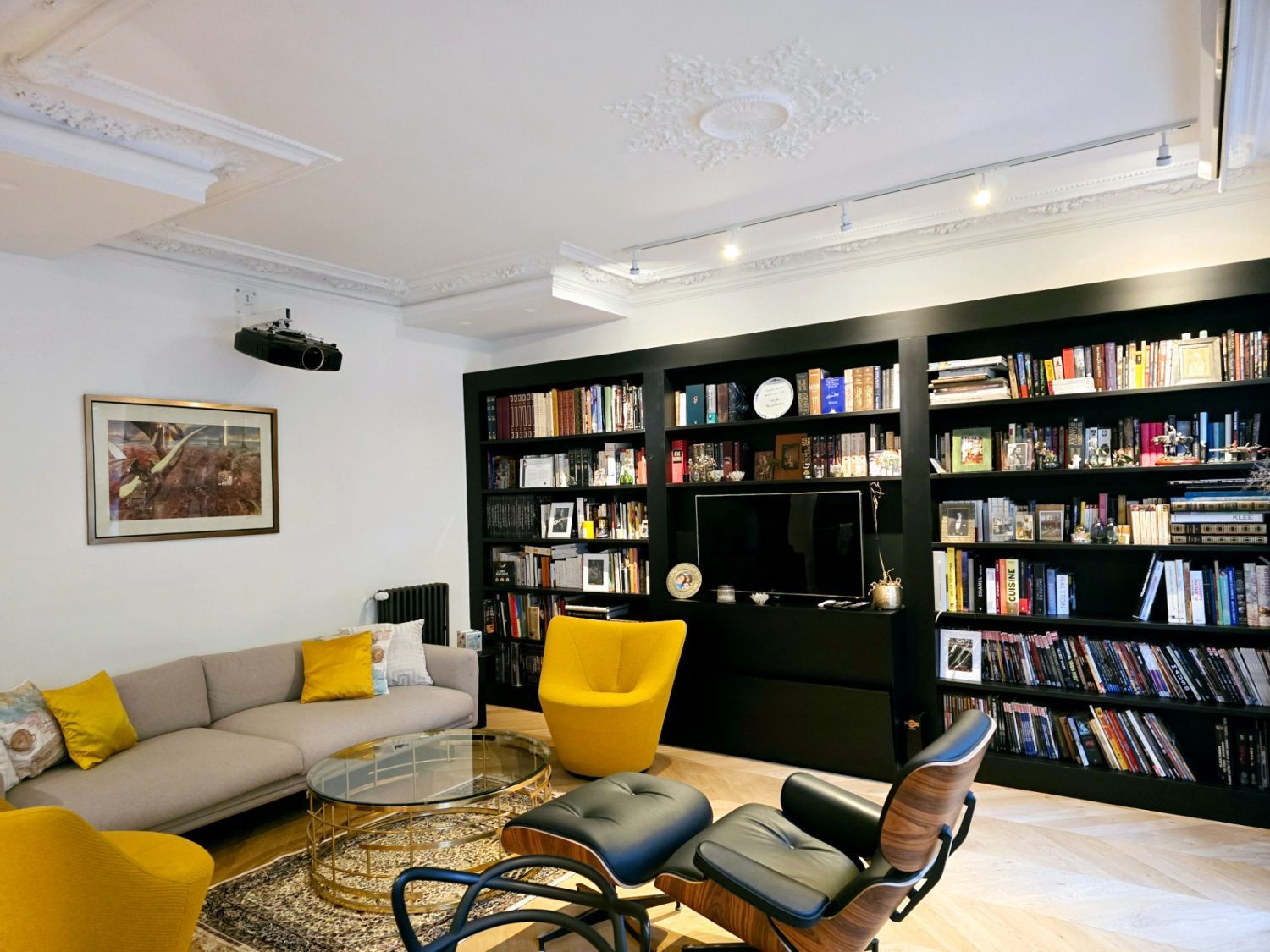 Charming Latin Quarter Paris Flat with Mouldings & Fireplace