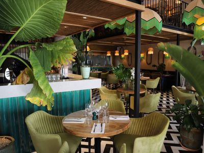 Restaurant Cannes – 150 Guests, 200m from Palais