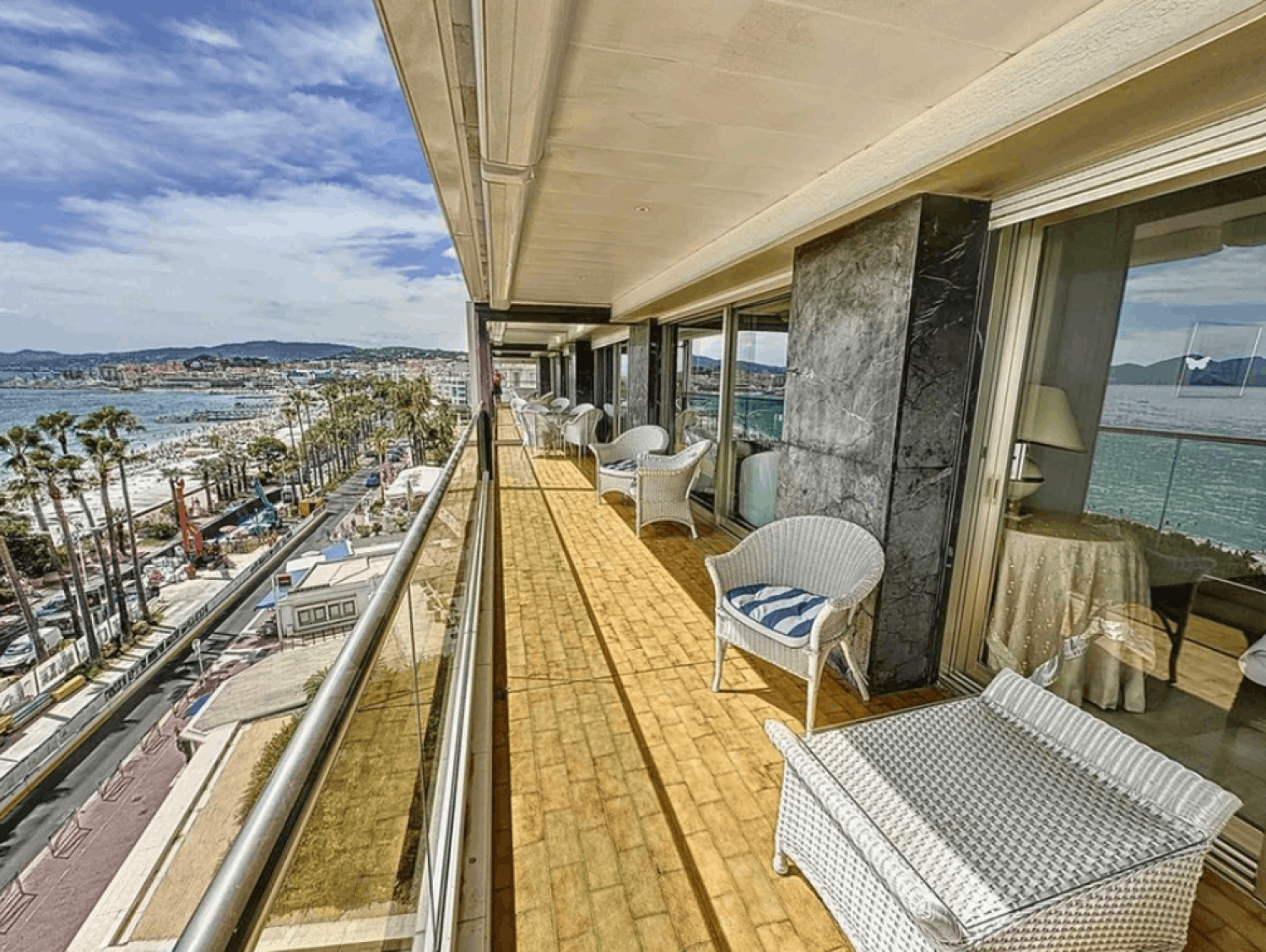 Appartement à Cannes avec vue mer et terrasse – Sur la Croisette