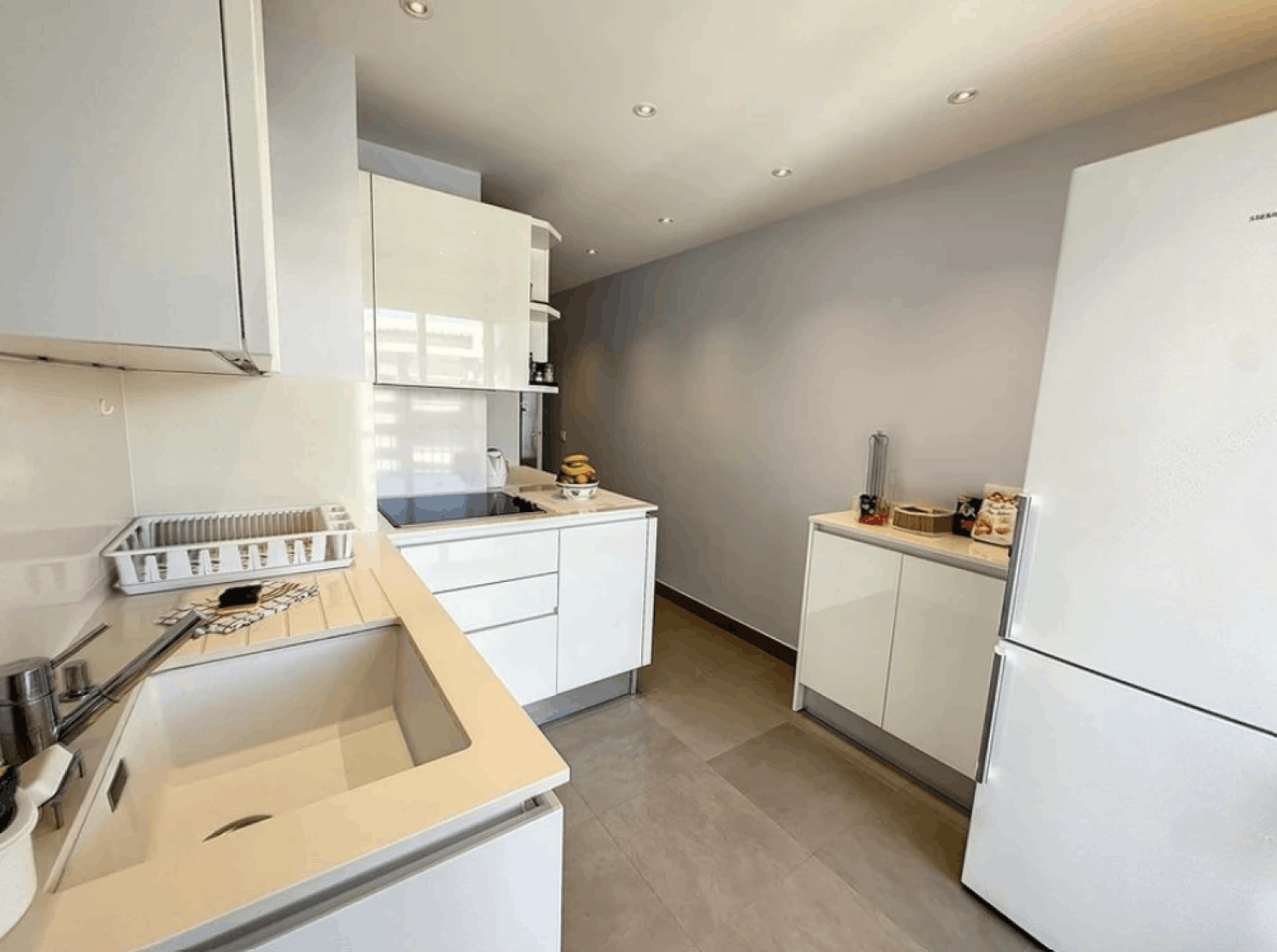 Appartement à Cannes avec vue mer et terrasse – Sur la Croisette