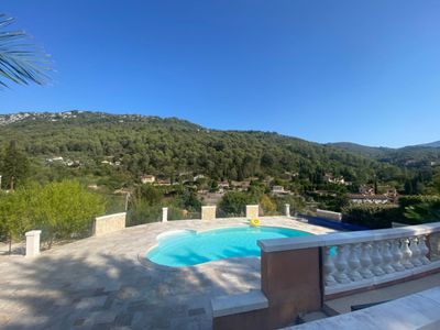Piscine avec cuisine toute équipée