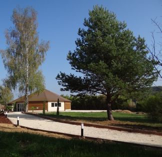 “Yurt” type reception room