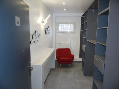 “Yurt” type reception room