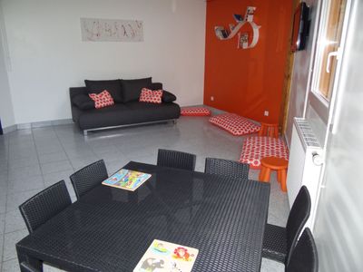 “Yurt” type reception room