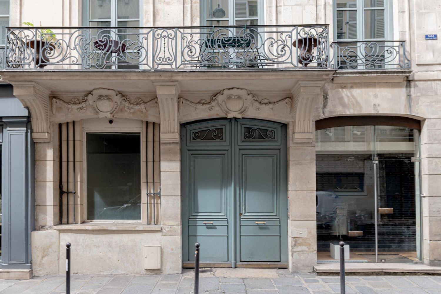 Historic Parisian Apartment for Events in the 6th Arrondissement