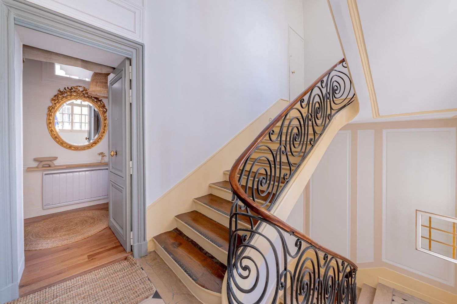 Historic Parisian Apartment for Events in the 6th Arrondissement