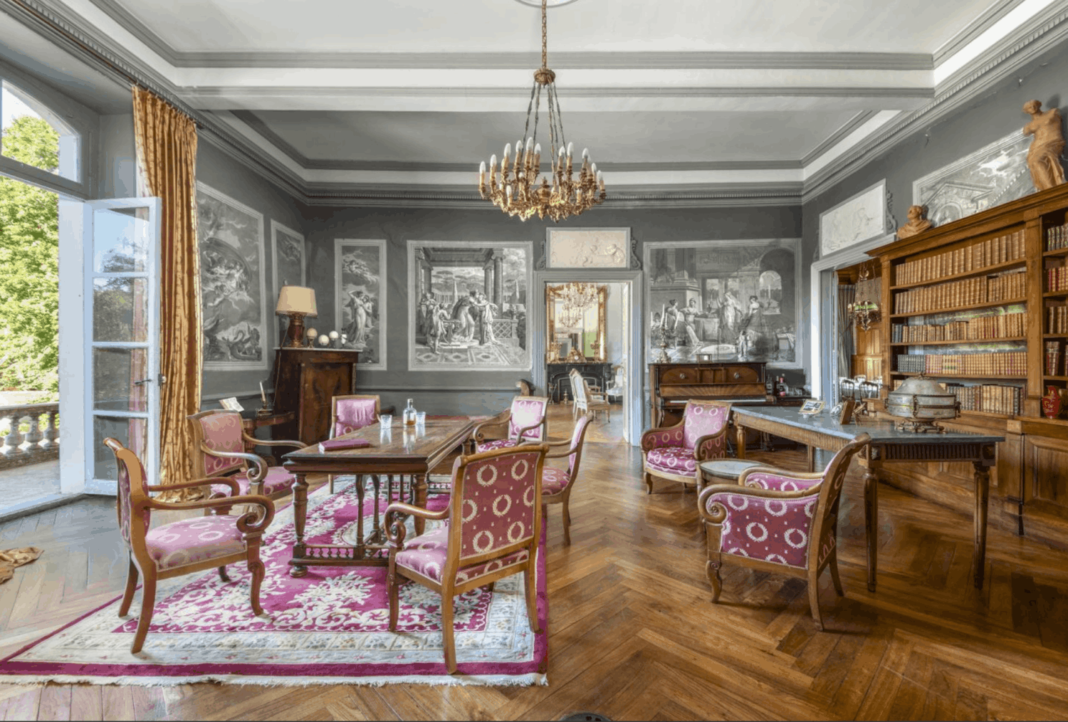 Historic Salon Venue for Events in France