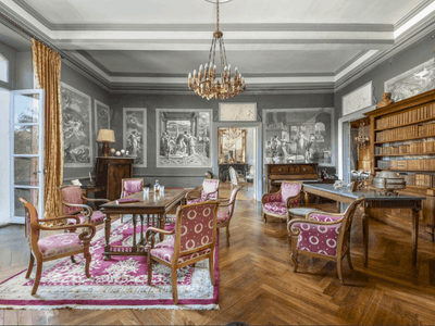 Historic Salon Venue for Events in France