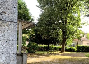 My mother's castle - beautiful 19th century house with large shaded garden in a medieval village