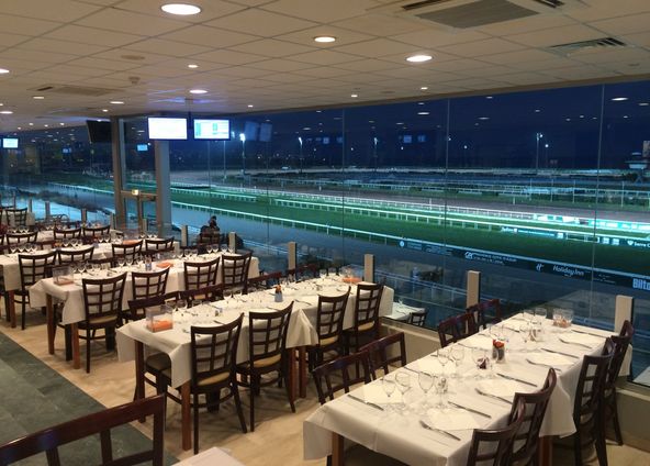 Brasserie le Paddock - Hippodrome de la Côte d&#39;Azur