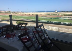 Brasserie le Paddock - Hippodrome de la Côte d&#39;Azur