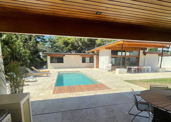 Villa with swimming pool in Marseille