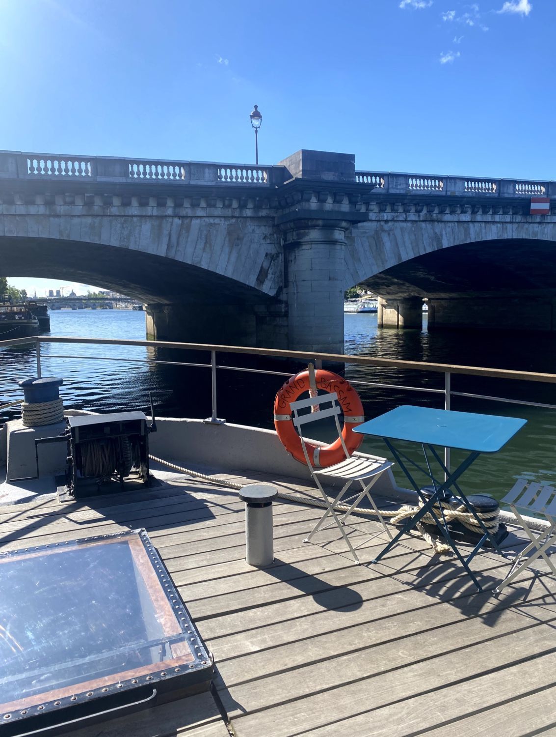 Luxury Boat Venue with Eiffel Tower View in Paris