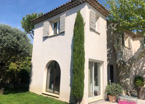 Character house with garden and swimming pool