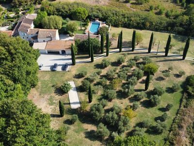 18th-Century Provençal Farmhouse for Events in Pernes-les-Fontaines
