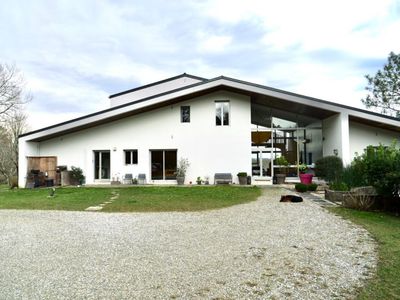 Quiet dream location with breathtaking views of the Pyrenees